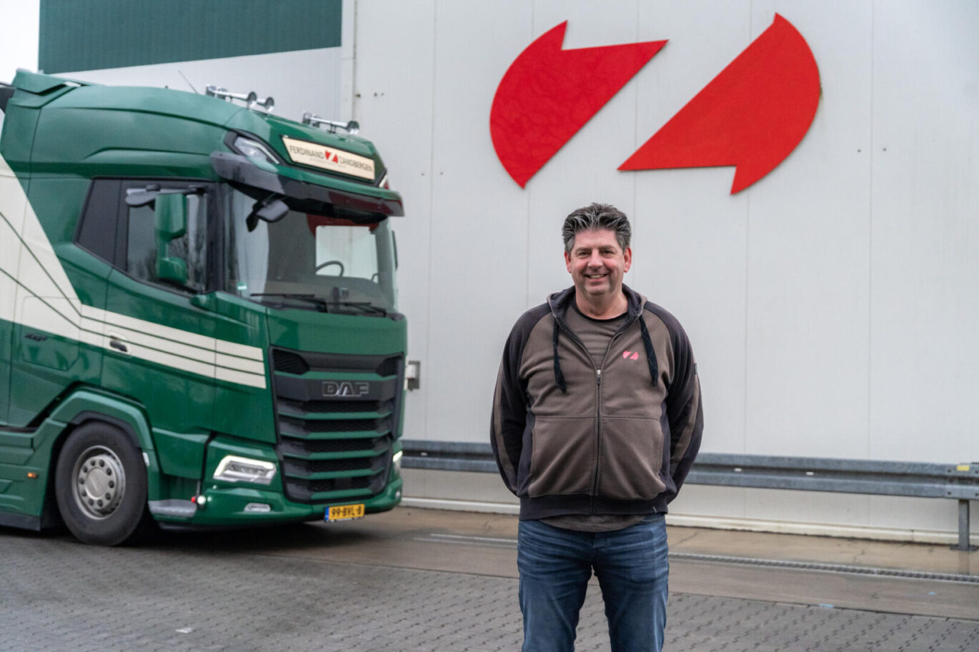 Vrachtwagen + chauffeur 3